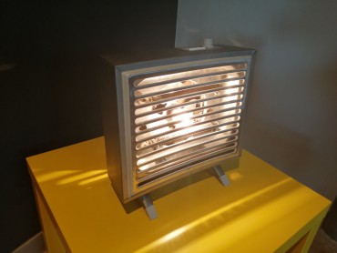 Lampe radiateur métallique