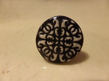Bague faïence blanche et engobe noir