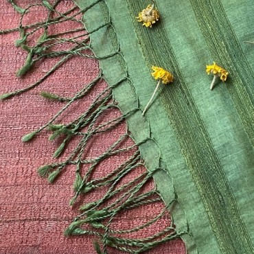 écharpes rose et verte + fleurs sechées anthémis jaune