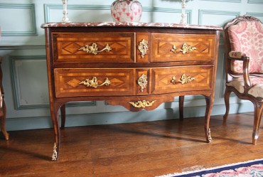 Commode sauteuse, XVIIIème siècle