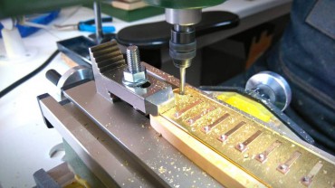 Modification d'une plaque d'harmonica diatonique